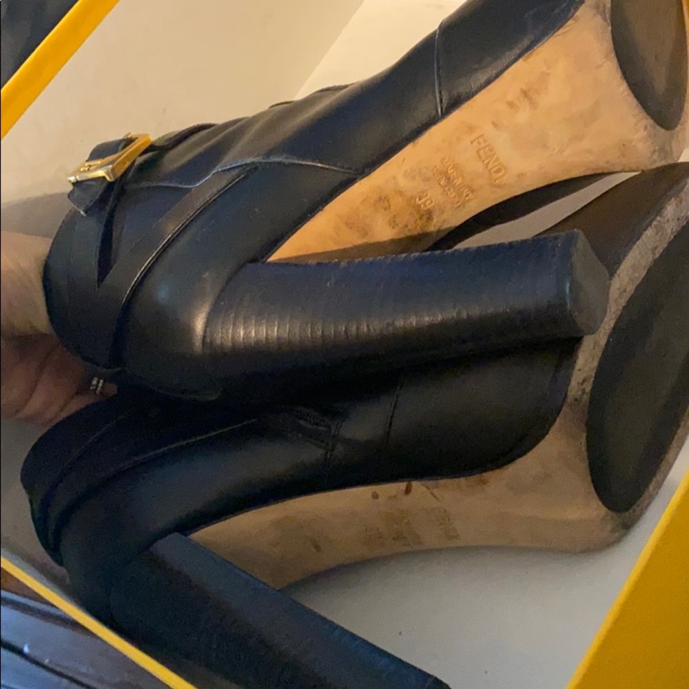 ❤️FENDI ANKLE BOOTS 🎉🥳 - Picture 11 of 11